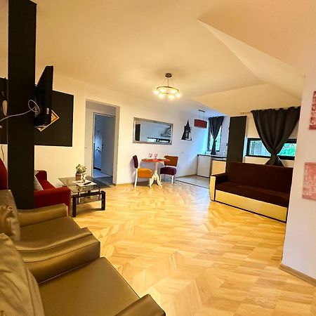Millenium Apartment Central Крайова Екстер'єр фото