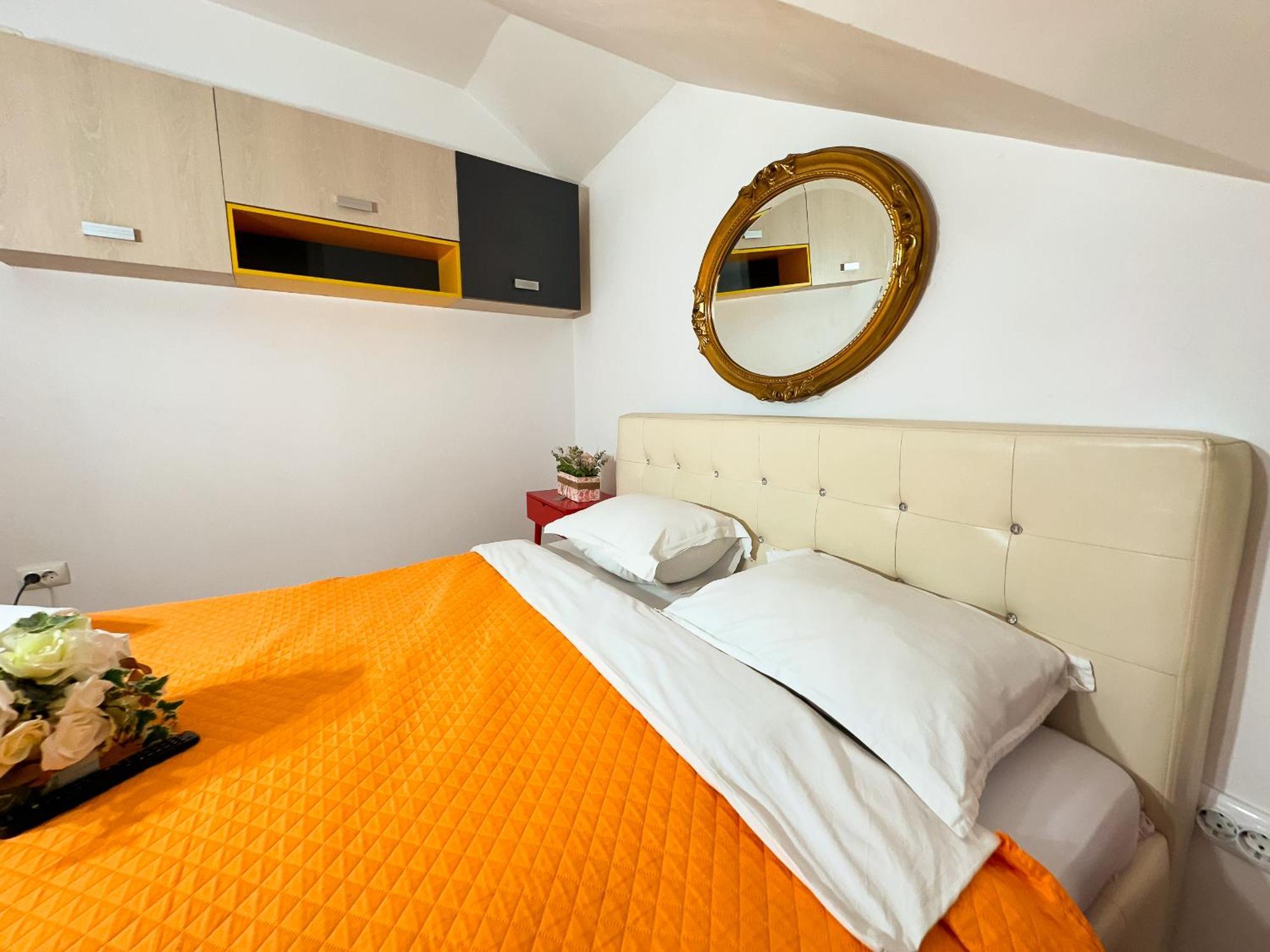Millenium Apartment Central Крайова Екстер'єр фото