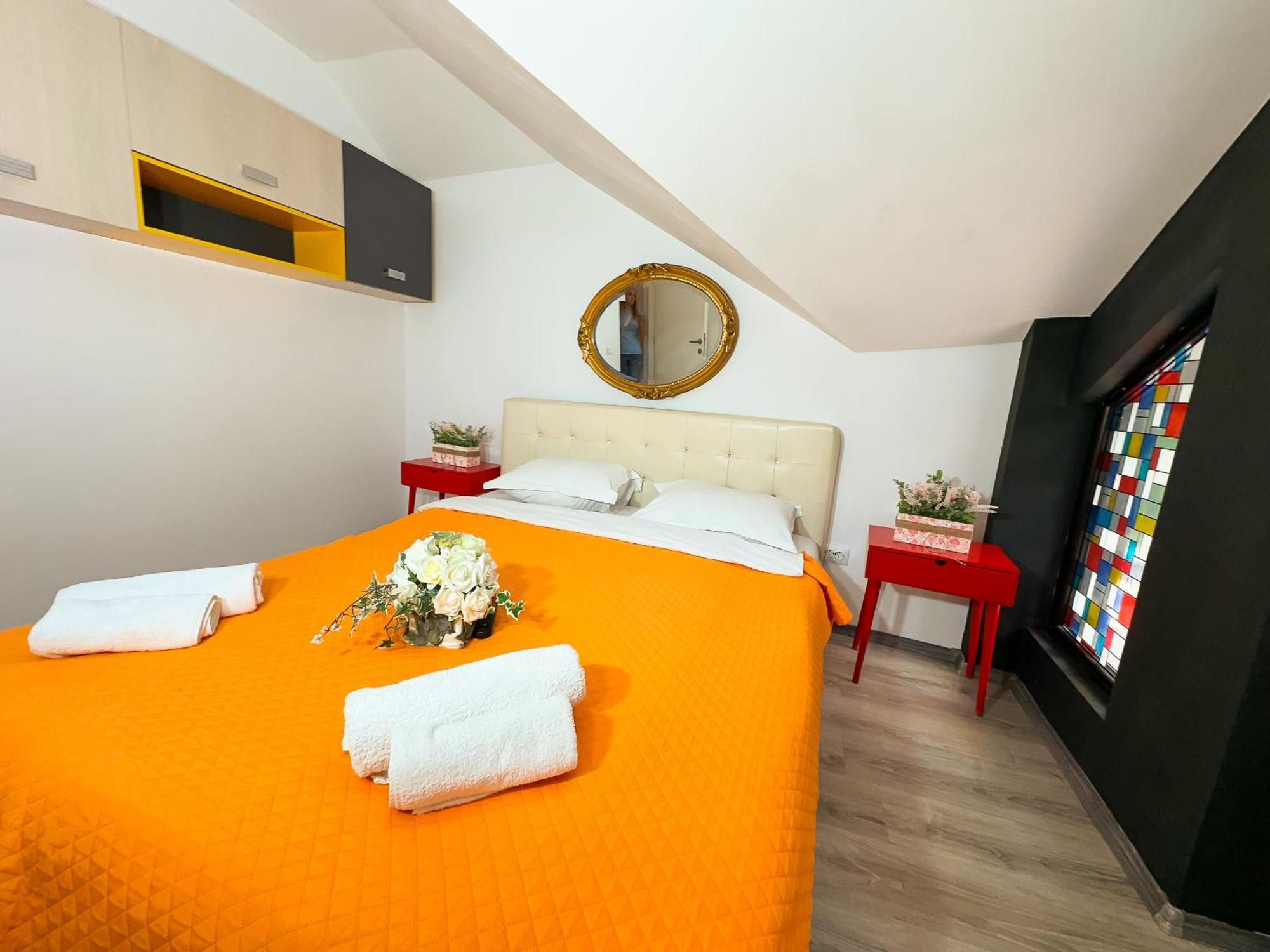 Millenium Apartment Central Крайова Екстер'єр фото